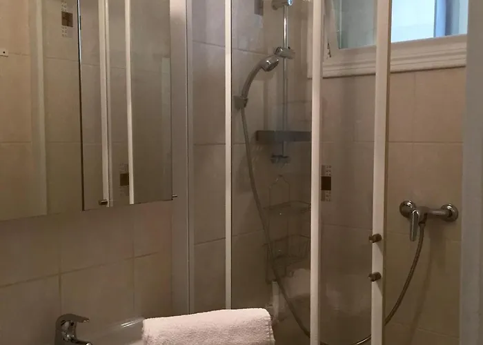 Mrtn & - Aix-les-bains, Hypercentre