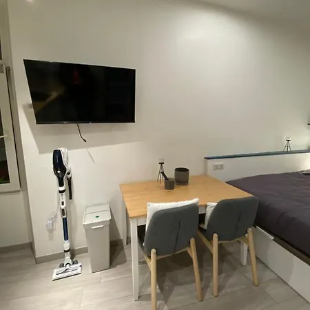 Mrtn & - Aix-les-bains, Hypercentre 艾克斯莱班